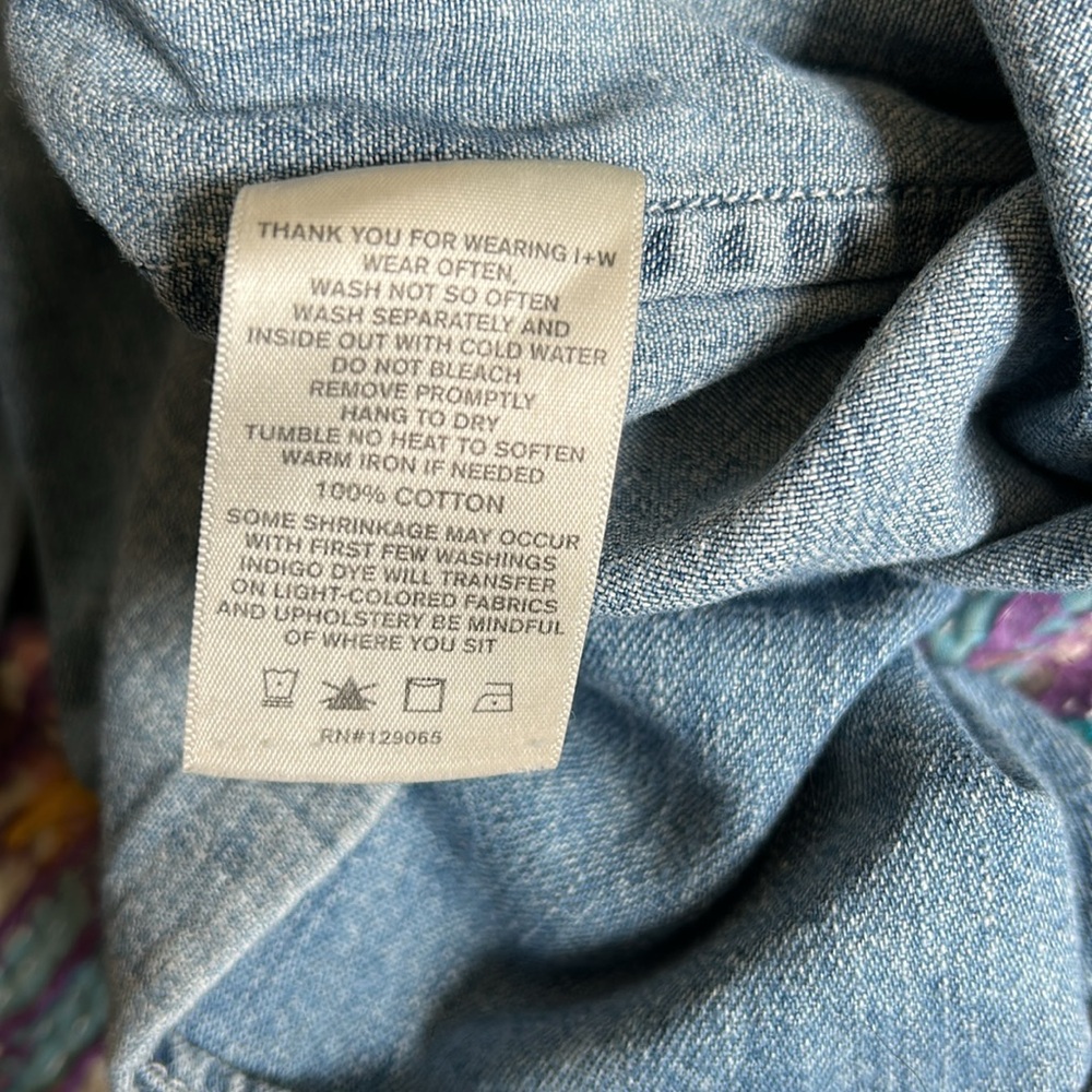 I+W Pearl Snap Denim Top - Picture 9 of 11